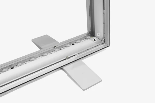 Ljuslådor på fötter - LED-profil 140 mm LMD - AdExpo